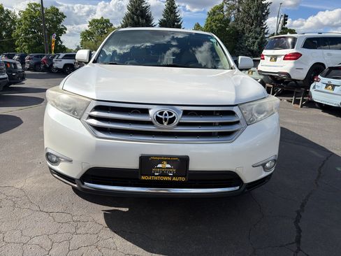 Used 2012 Toyota Highlander Limited w/ Tow Pkg AWD/4WD image 12