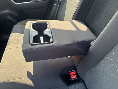 Used 2025 Toyota RAV4 XLE AWD/4WD image 36