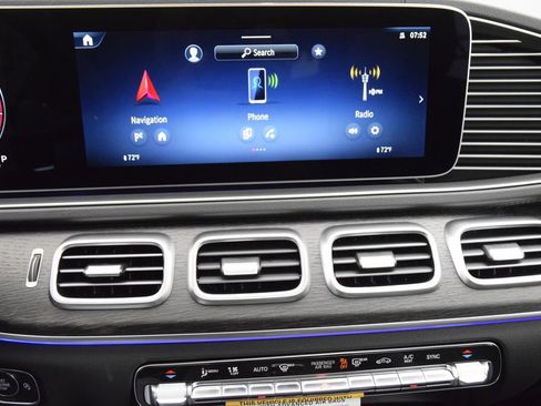 New 2026 Mercedes-Benz GLS 450 4MATIC image 28