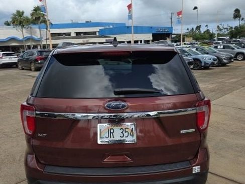 Used 2018 Ford Explorer XLT FWD image 4