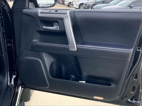 Used 2022 Toyota 4Runner Limited RWD image 26