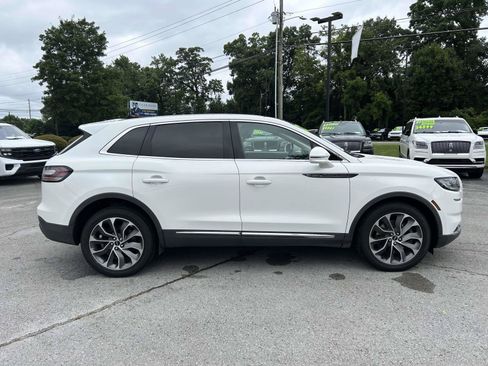 Used 2022 Lincoln Nautilus Reserve AWD/4WD image 2