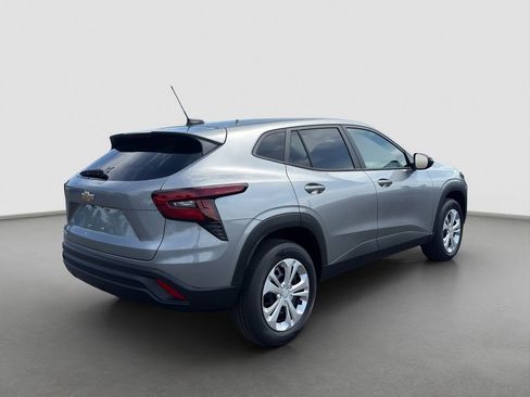 New 2026 Chevrolet Trax LS w/ Driver Confidence Package FWD image 6
