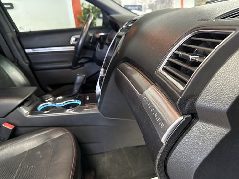 Used 2016 Ford Explorer Sport w/ Equipment Group 401A AWD/4WD image 19