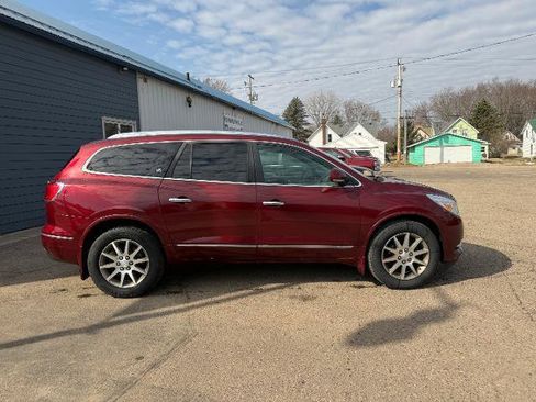 Used 2017 Buick Enclave Leather image 3