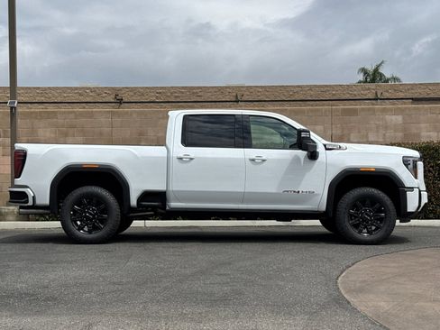 New 2026 GMC Sierra 2500 AT4 w/ AT4 Premium Plus Package AWD/4WD image 3