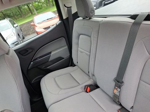 Used 2019 Chevrolet Colorado W/T w/ Custom Special Edition AWD/4WD image 18