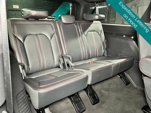 Used 2024 Ford Expedition Max Limited AWD/4WD image 18