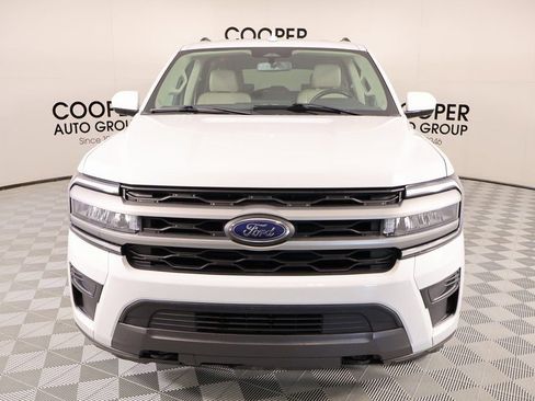 Used 2023 Ford Expedition Max XLT image 9