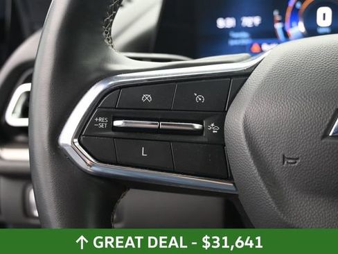 Used 2024 Chevrolet Traverse LT FWD image 35