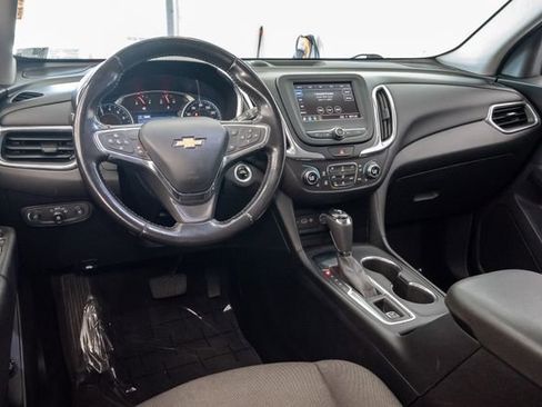 Used 2020 Chevrolet Equinox LT w/ Driver Convenience Package image 7