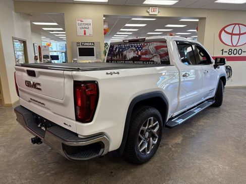 Used 2023 GMC Sierra 1500 SLT w/ SLT Premium Package image 11