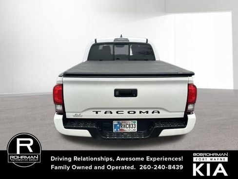 Used 2019 Toyota Tacoma SR image 3