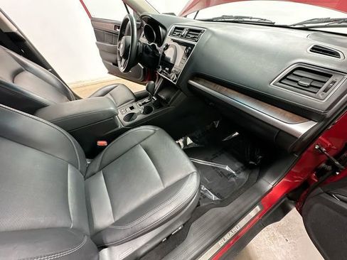 Used 2018 Subaru Outback 2.5i Limited AWD/4WD image 23