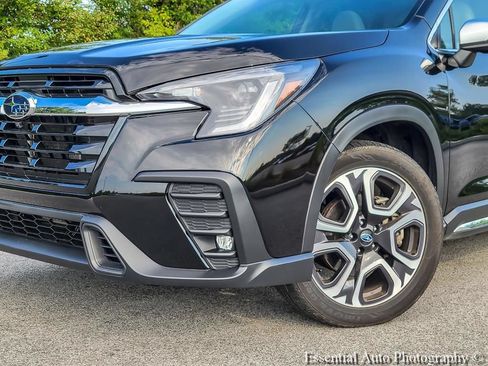 Used 2023 Subaru Ascent Limited w/ Technology Package AWD/4WD image 3