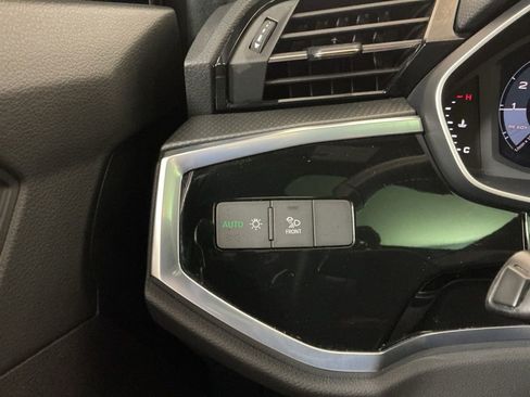 Used 2021 Audi Q3 2.0T Premium Plus w/ Premium Plus Package image 22