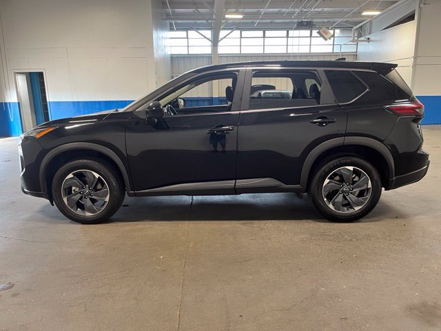 Used 2025 Nissan Rogue SV FWD image 6