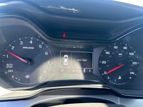 Used 2024 Chevrolet Trax LS w/ LS Convenience Package FWD image 11