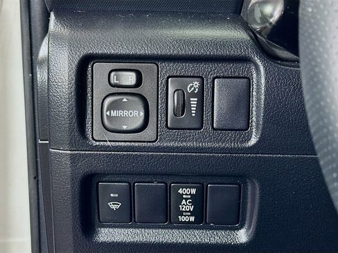 Used 2019 Toyota 4Runner TRD Off-Road AWD/4WD image 21