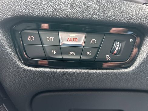 Used 2019 BMW 330i xDrive Sedan w/ M Sport Package image 20