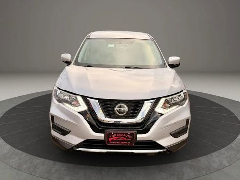 Used 2018 Nissan Rogue S image 2