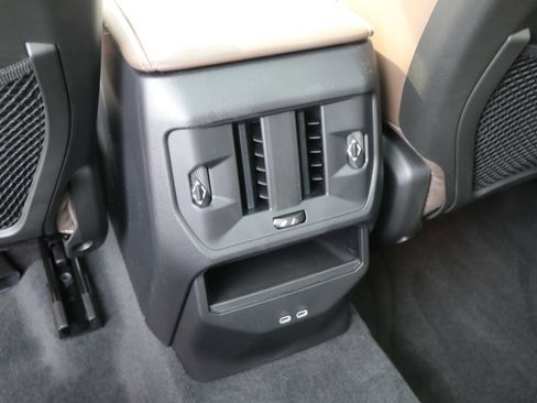 Used 2025 BMW X3 xDrive30i w/ Premium Package image 32