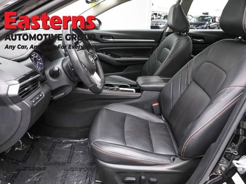 Used 2024 Nissan Altima 2.5 SR w/ SR Premium Package image 14