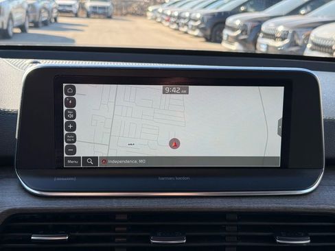 Certified 2022 Kia Telluride SX w/ SX Prestige Package image 33