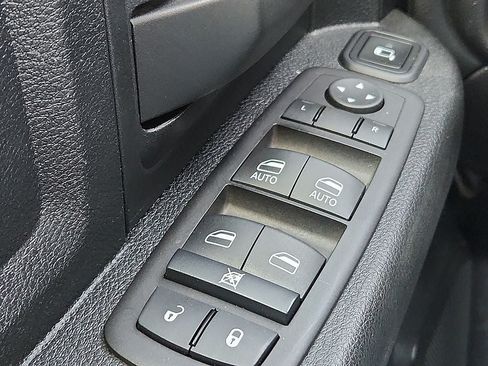 Used 2024 RAM 5500 Tradesman w/ Chrome Appearance Group AWD/4WD image 23