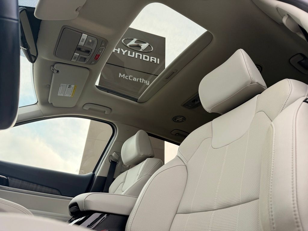 Used 2024 Kia Telluride EX w/ EX Captain's Chair Package FWD image 30
