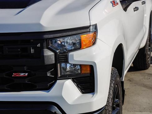 Used 2023 Chevrolet Silverado 1500 Custom Trail Boss AWD/4WD image 5