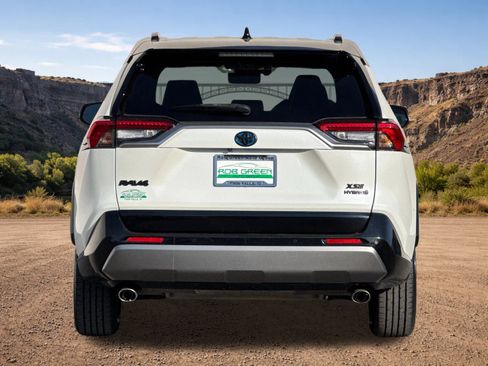 Used 2019 Toyota RAV4 XSE image 4