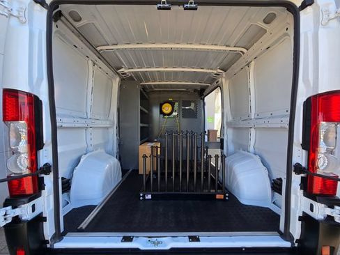 Used 2025 RAM ProMaster 2500 FWD image 25