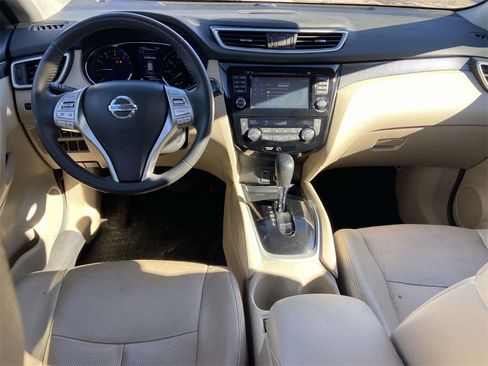 Used 2016 Nissan Rogue SL w/ SL Premium Package image 11