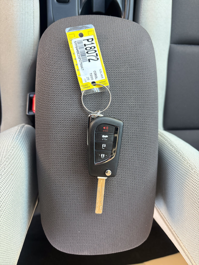 Used 2025 Toyota Corolla LE FWD image 25