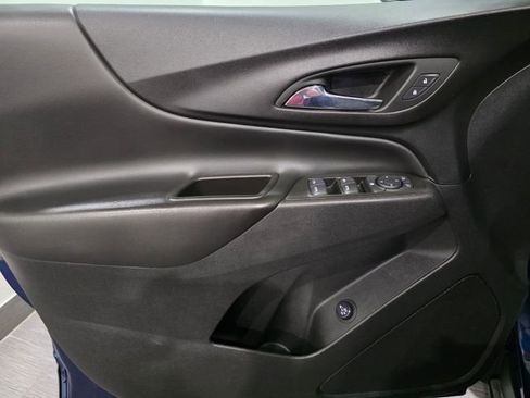 Used 2022 Chevrolet Equinox LT FWD image 10