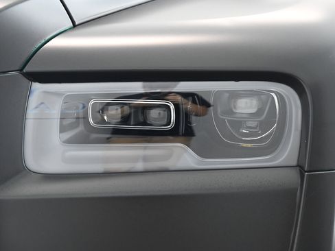 Used 2023 Rolls-Royce Cullinan image 10