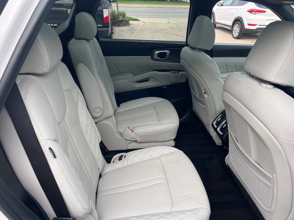 Certified 2026 Kia Sorento SX Prestige AWD/4WD image 16