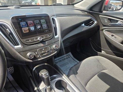 Used 2016 Chevrolet Malibu LT FWD image 16