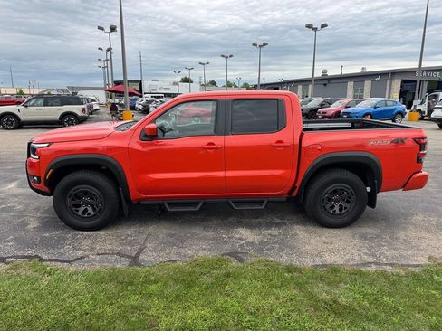 Used 2025 Nissan Frontier PRO-4X w/ Pro Convenience Package AWD/4WD image 3