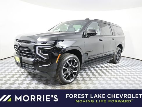 New 2026 Chevrolet Suburban RST w/ Comfort Package AWD/4WD image 1