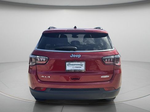Used 2025 Jeep Compass Latitude w/ Sun & Sound Group AWD/4WD image 6