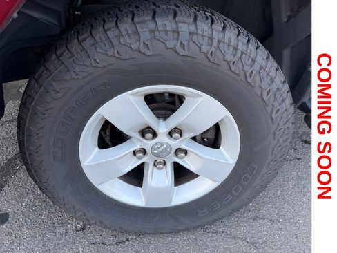 Used 2017 RAM 1500 Express AWD/4WD image 4