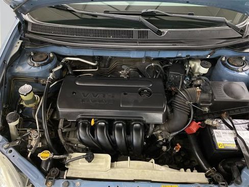 Used 2006 Toyota Matrix AWD image 13