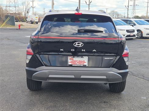 Used 2024 Hyundai Kona Limited AWD/4WD image 15