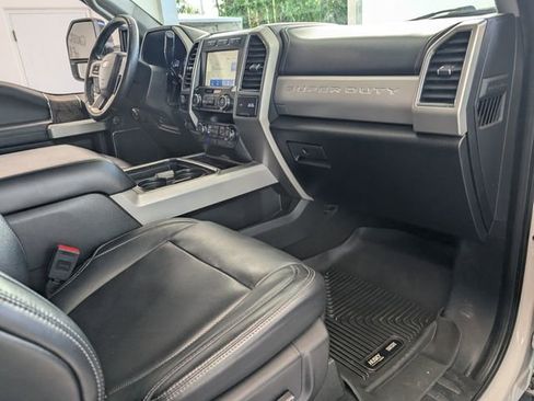 Used 2019 Ford F250 Lariat w/ Lariat Ultimate Package image 14