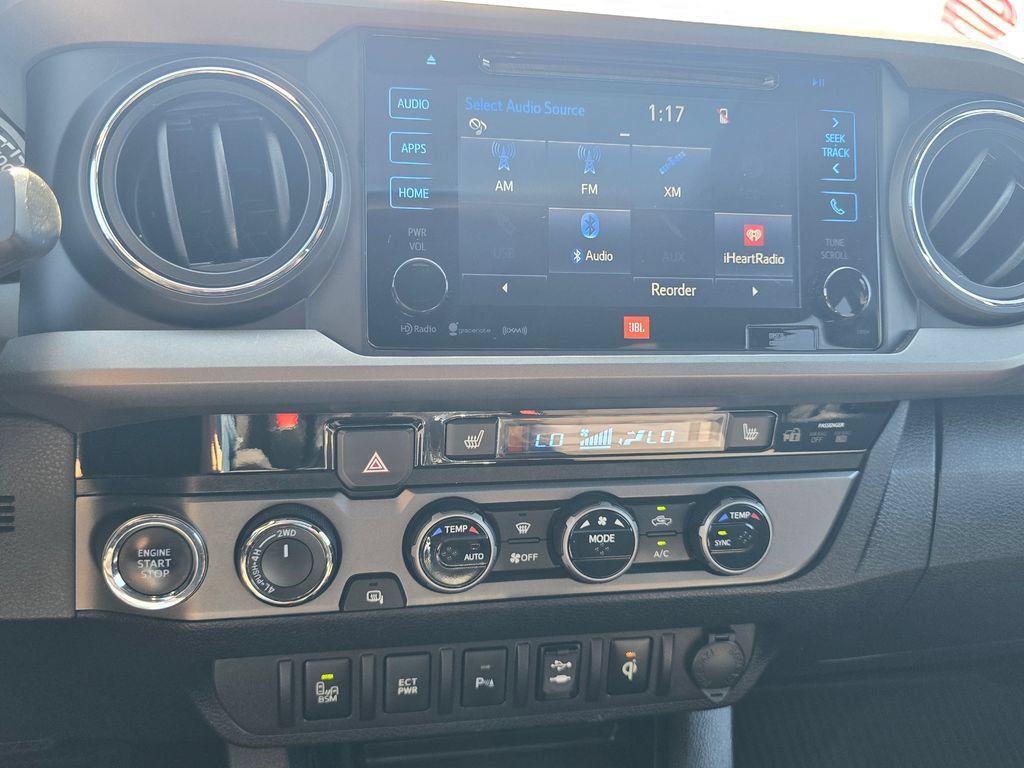 Used 2017 Toyota Tacoma TRD Off-Road AWD/4WD image 23