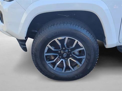 Used 2020 Toyota Tacoma TRD Sport image 25