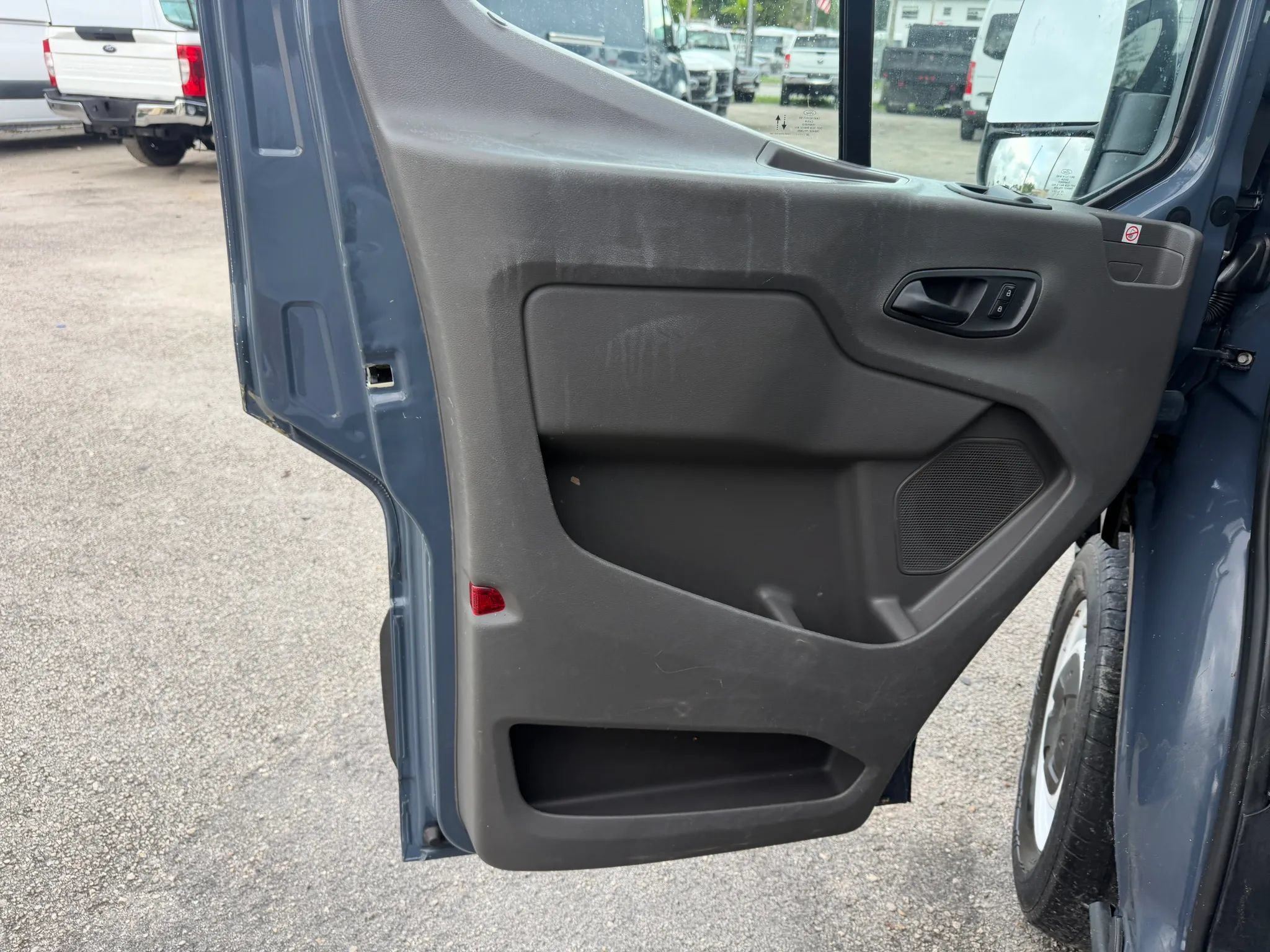 Used 2020 Ford Transit 250 148 High Roof Extended RWD image 11