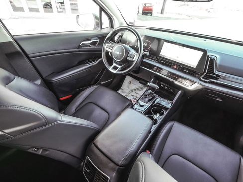 Used 2024 Kia Sportage EX image 40